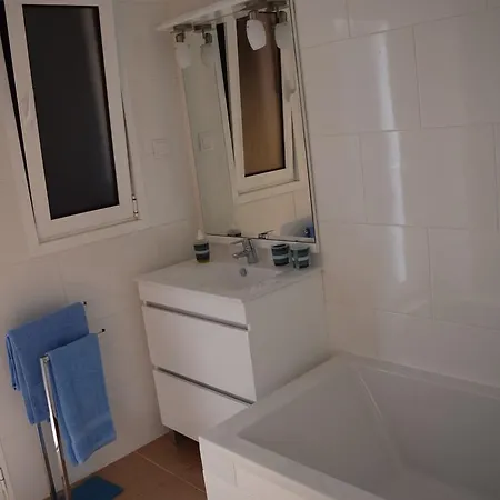 House Garcia Moniz Vila *