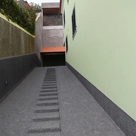House Garcia Moniz * Canical (Madeira)